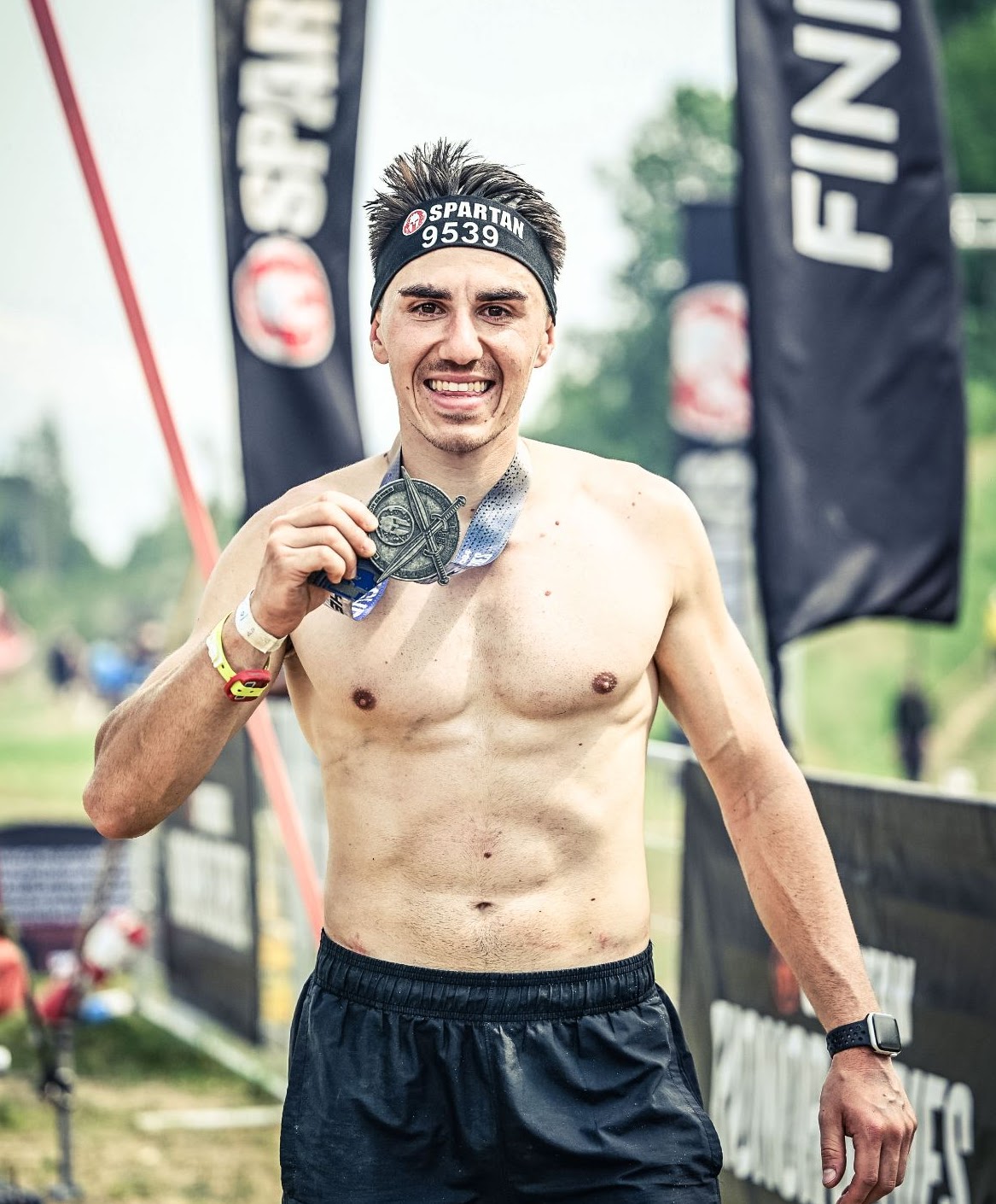 Yohan Plier finisher Spartan Race, coach HYROX et course d'obstacles